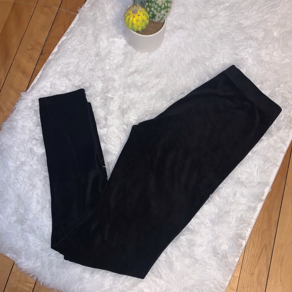 Black leggings